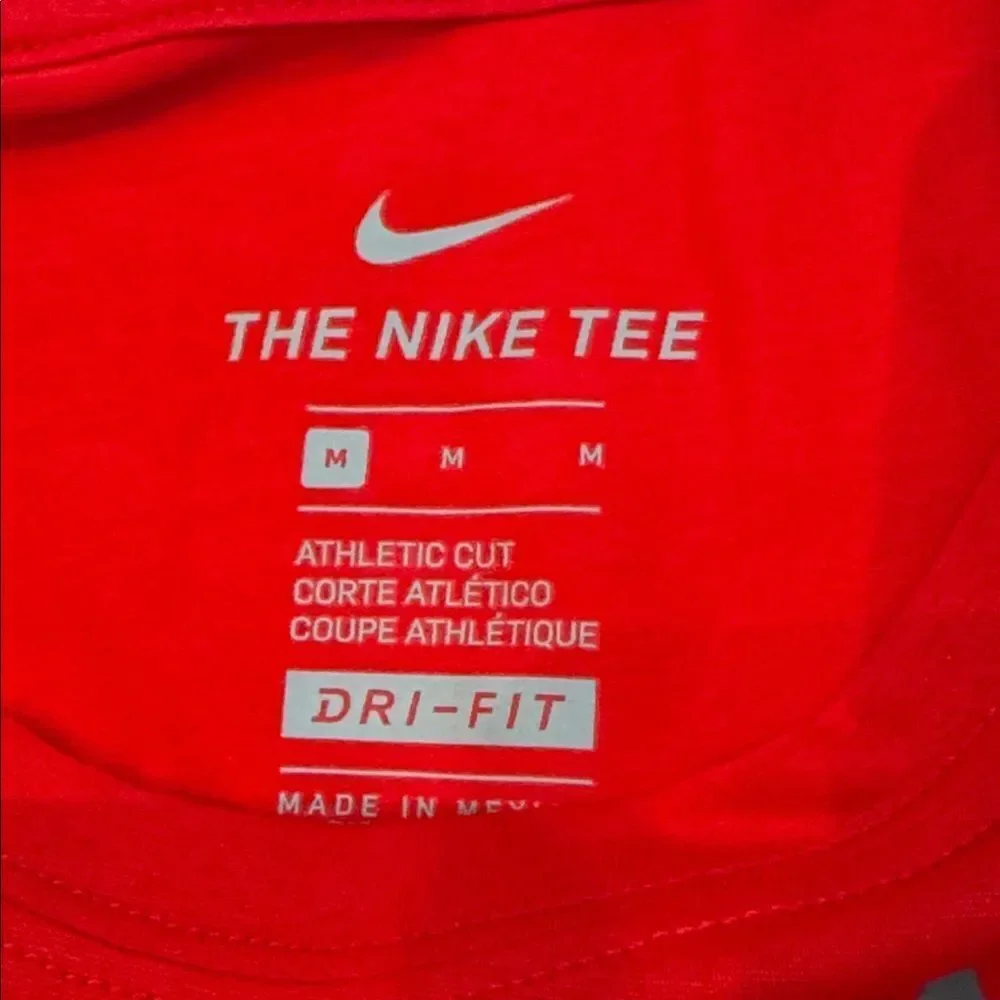 Nike Dry Boys Red Training Top Long Sleeve Athletic Fit Size M 840177-657 NWT